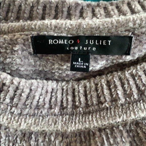 Romeo and Juliet grey Chenille cropped sweater - Picture 3 of 4